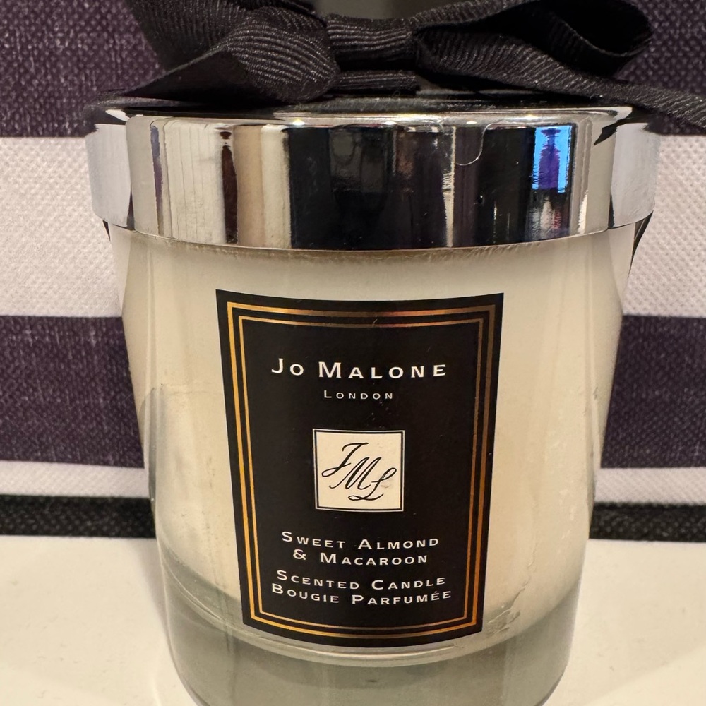 Jo Malone Sweet Almond Macaroon Candle